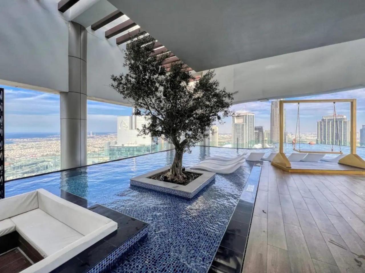 Burj View 64th Floor Infinity Pool - Corner Unit *