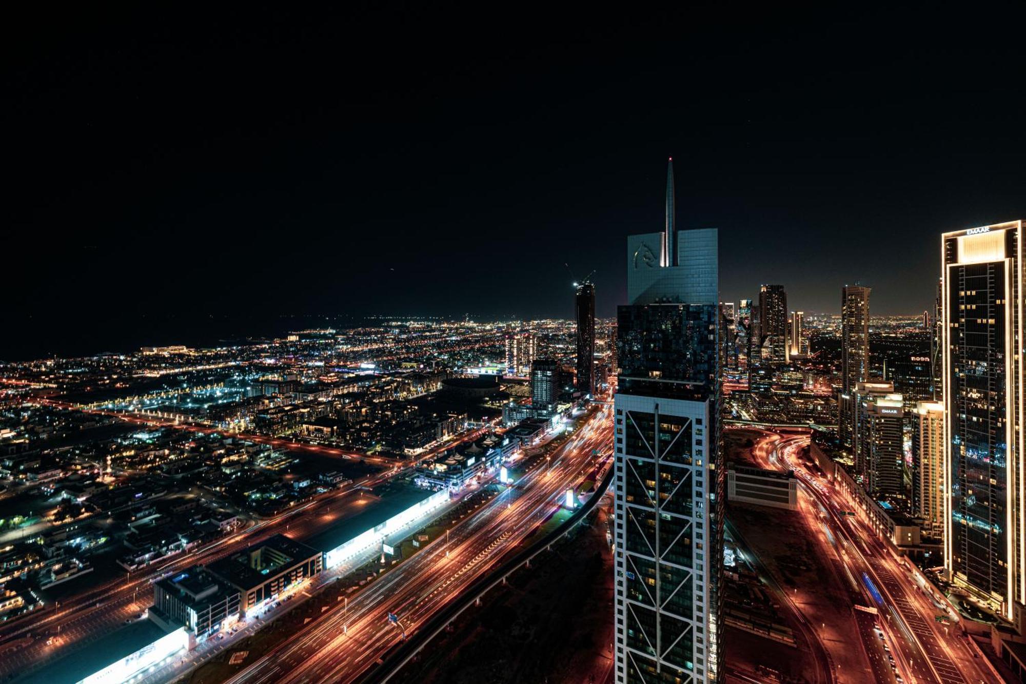 Burj View 64th Floor Infinity Pool - Corner Unit Apartment *