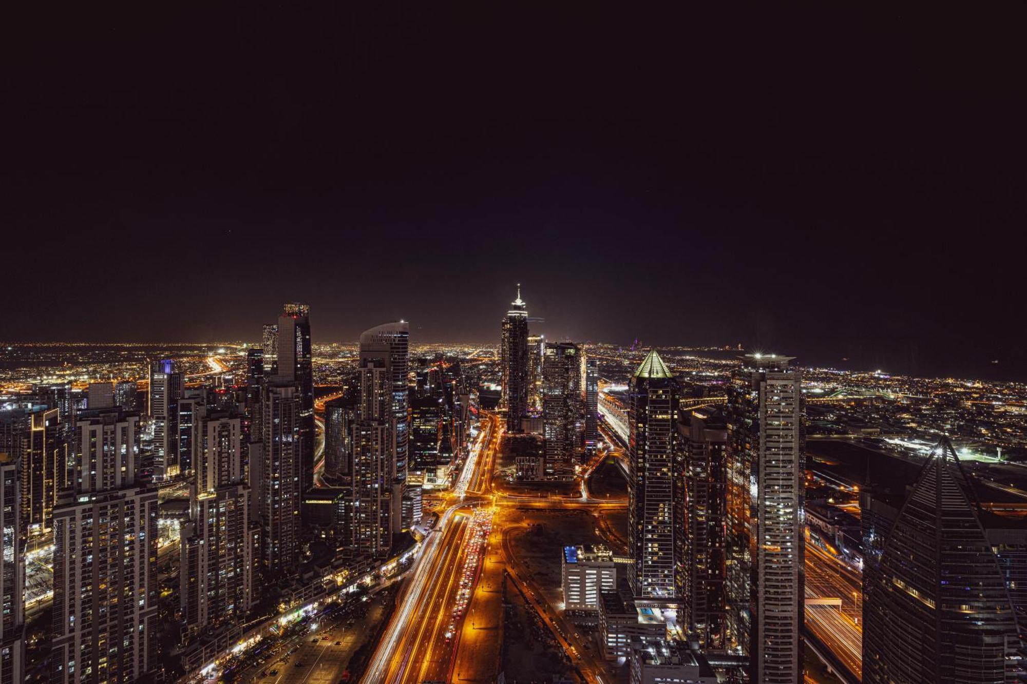 Burj View 64th Floor Infinity Pool - Corner Unit Apartment